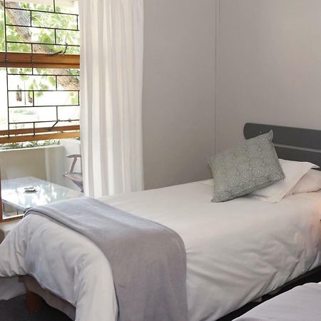 The Village Guesthouse Ceres Ngoại thất bức ảnh
