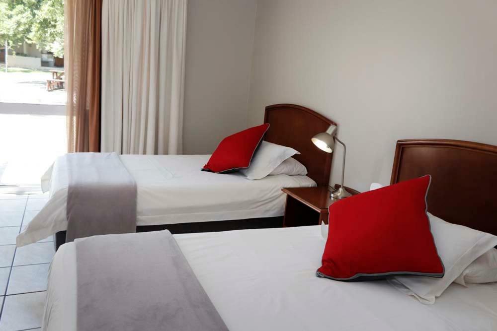 The Village Guesthouse Ceres Ngoại thất bức ảnh